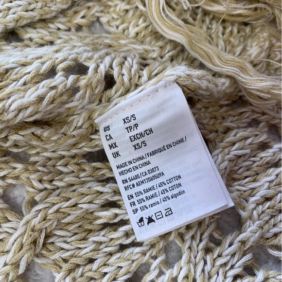 American Eagle EUC Tan Short Sleeve Open Front Crochet Knit Fringe Cardigan XS - Picture 5 of 7